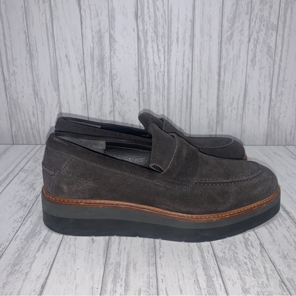 Womens Size 7 Vince. Brown Suede Platform Loafers EUC